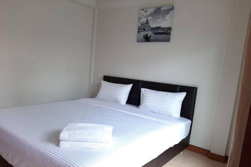 phen waree ampawa resort