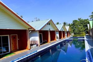 phen waree ampawa resort