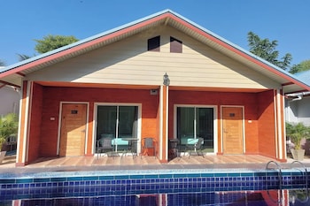 phen waree ampawa resort