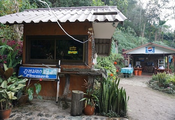 phu mok camp