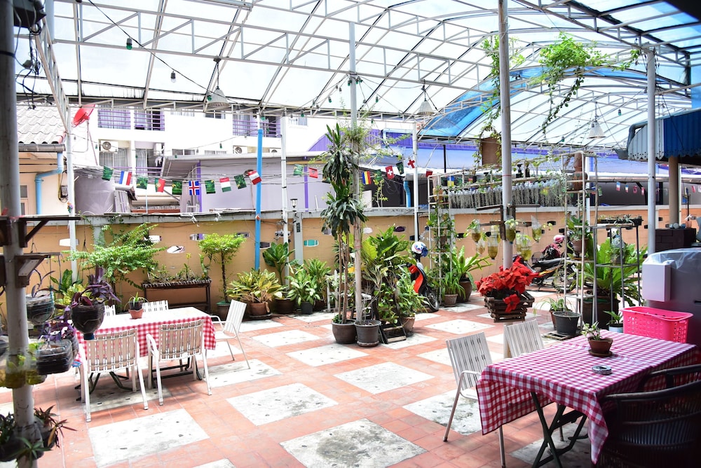 dragon serviced apartment