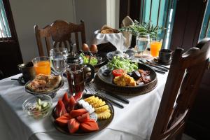 1905 heritage corner