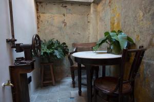 1905 heritage corner