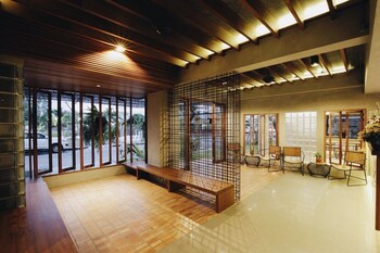 laekhon nonbai hotel