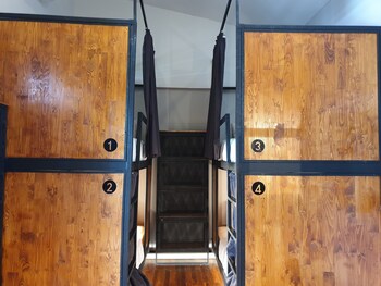 4share hostel adults only