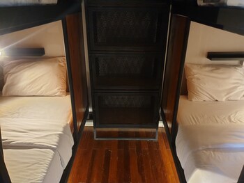 4share hostel adults only