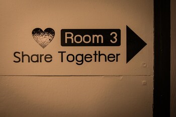 4share hostel adults only