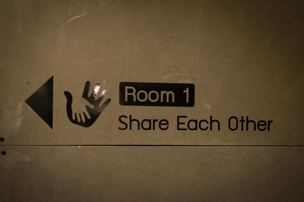 4share hostel adults only