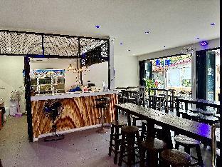 eclipse hostel and bar