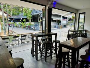 eclipse hostel and bar