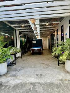 eclipse hostel and bar