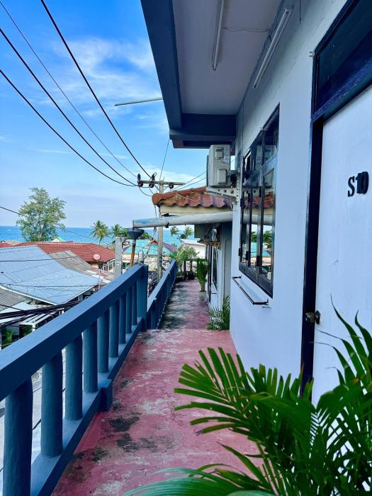 eclipse hostel and bar