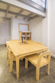 ekanake hostel
