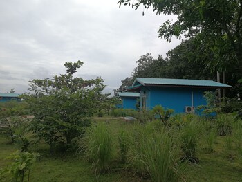 Charoensook Resort,Ban Phu>>Ban Khao,2.5 star