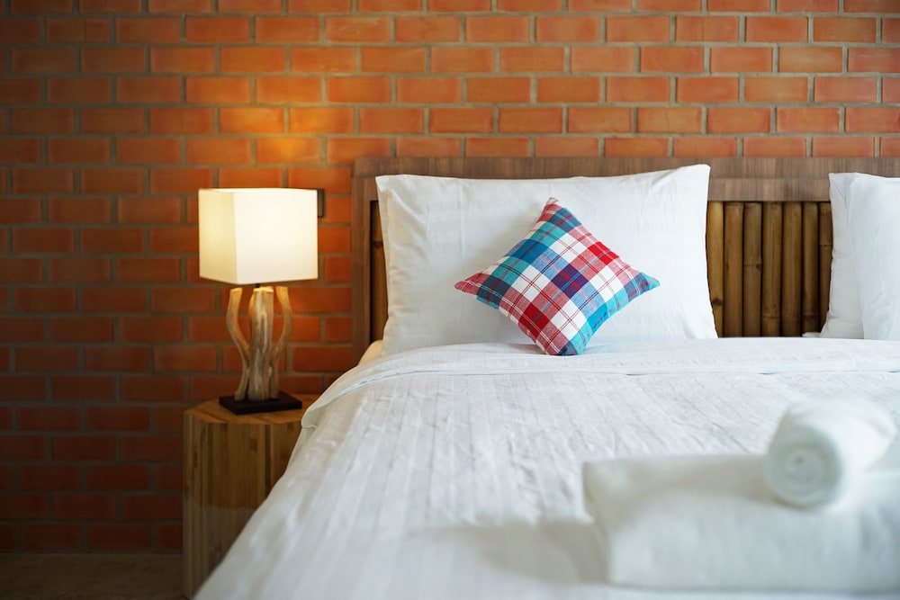 luck esan loft hostel