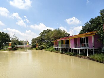Khonchom Resort,Wihan Daeng>>Saraburi,2.5 star