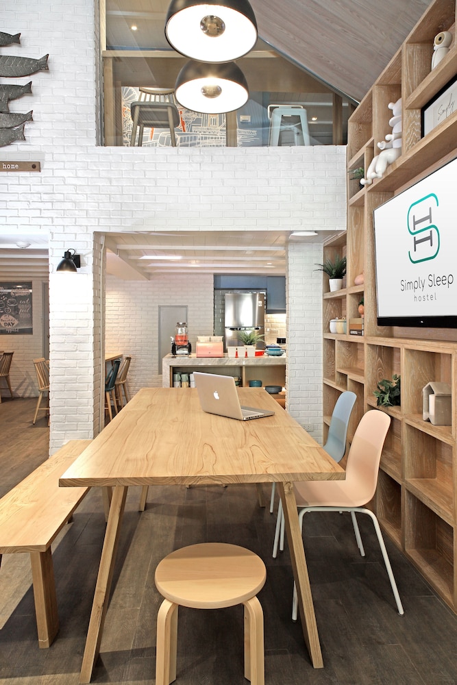 simply sleep hotel