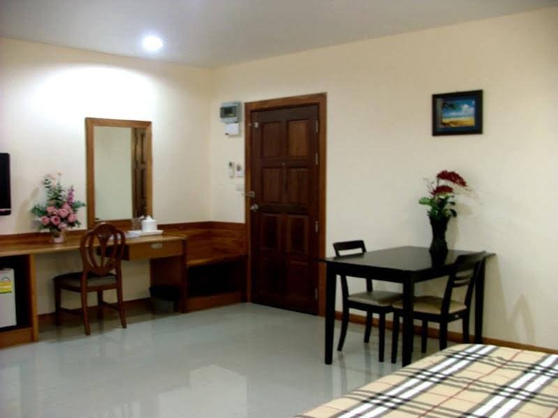 Porn 3 Hotel,Thailand>>Khon Kaen,2 star