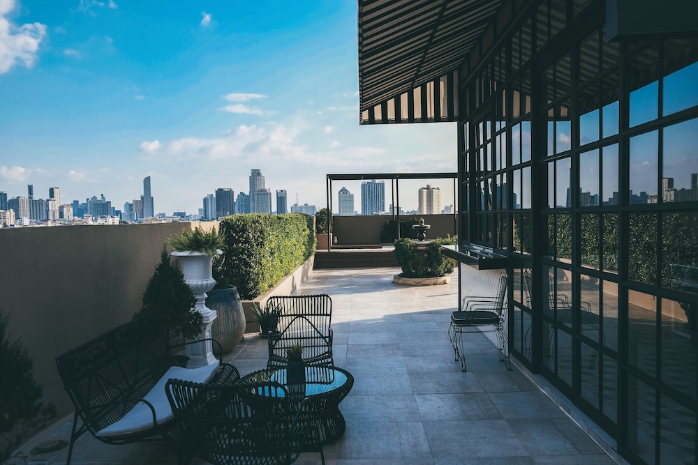 thea serviced apartment by th district