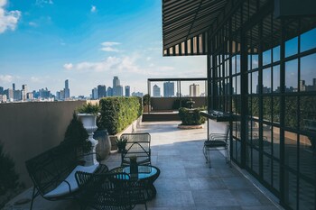 thea serviced apartment by th district