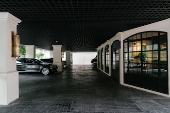 thea serviced apartment by th district