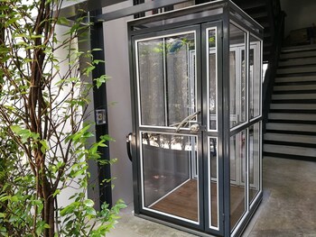 Baan Vajra,Silom>>Bangkok,3 star