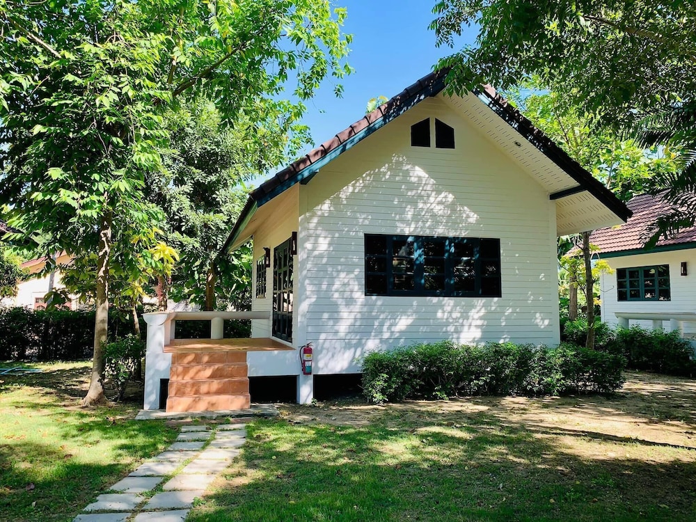 aura park resort