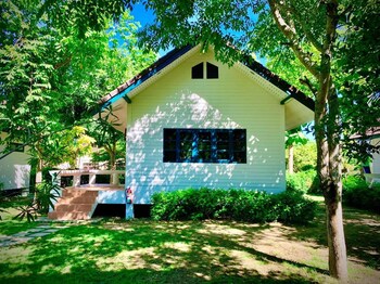 aura park resort