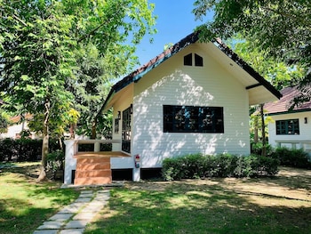 Aura Park Resort,Dan Makham Tia>>Ban Pong,3 star