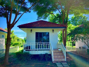 Aura Park Resort,Dan Makham Tia>>Ban Pong,3 star