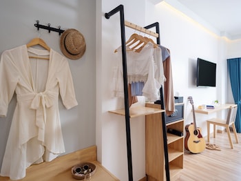 lub d koh samui chaweng beach hostel