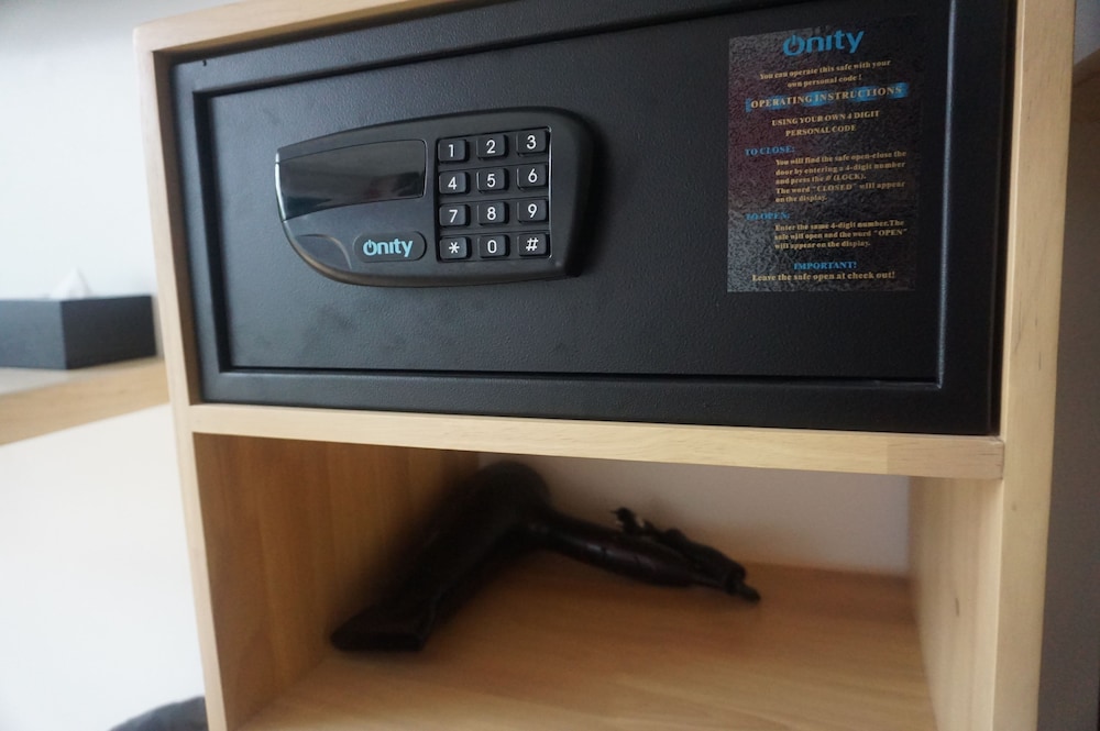 lub d koh samui chaweng beach hostel