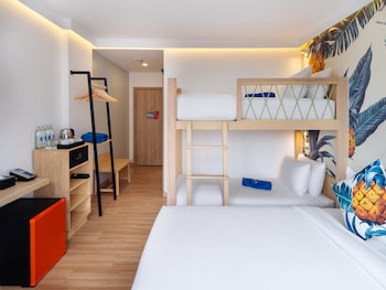 lub d koh samui chaweng beach hostel