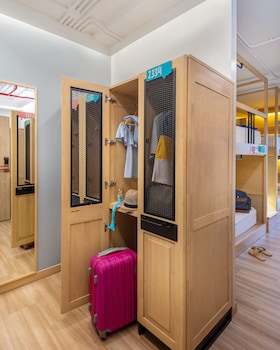 lub d koh samui chaweng beach hostel