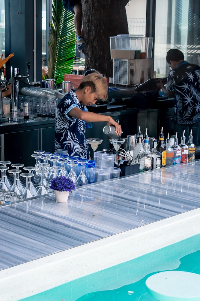 lub d koh samui chaweng beach hostel