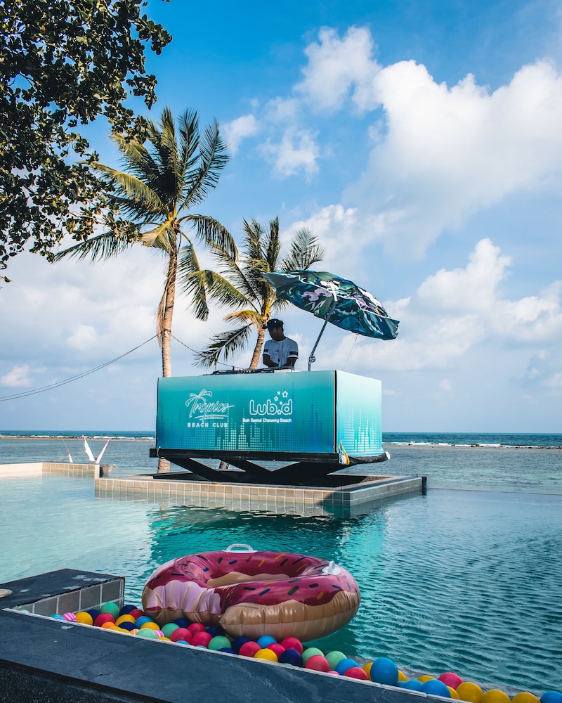 lub d koh samui chaweng beach hostel