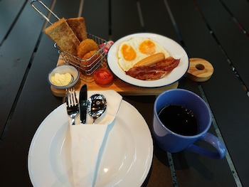 lub d koh samui chaweng beach hostel