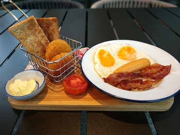 lub d koh samui chaweng beach hostel