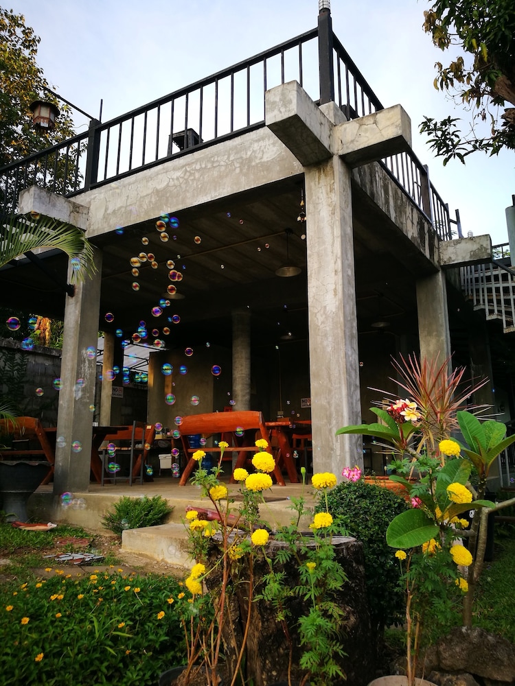 kru guesthouse