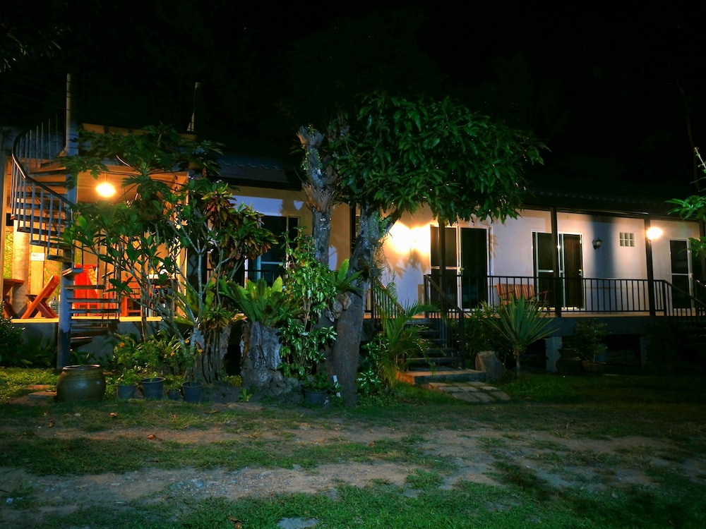 kru guesthouse