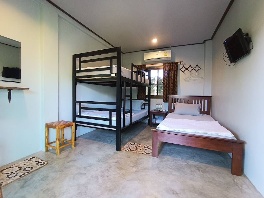 kru guesthouse