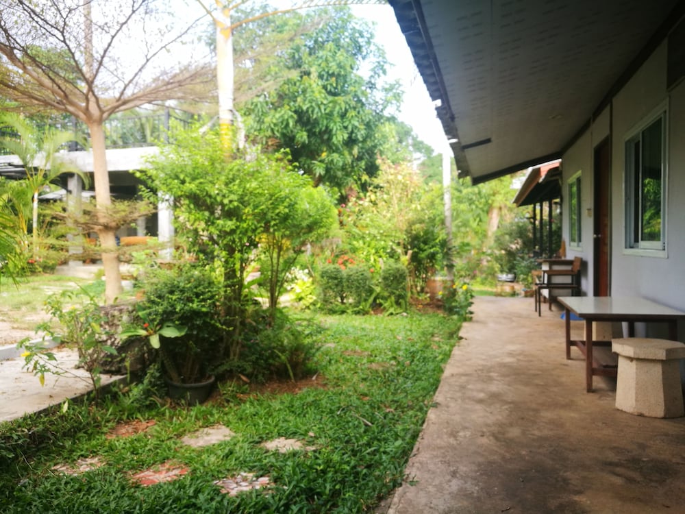kru guesthouse