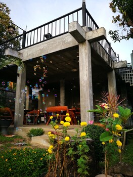 kru guesthouse