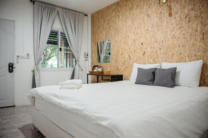 lamoon boutique hotel