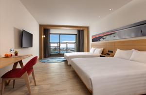 discovery hotel