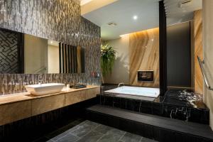 shu shia motel