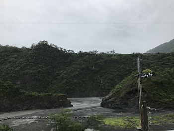 cdr hotspring resort