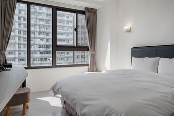 check inn express taichung fuxing