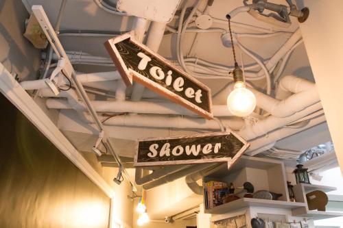 may rooms taipei main station hostel