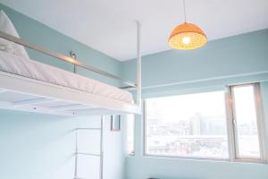 may rooms taipei main station hostel